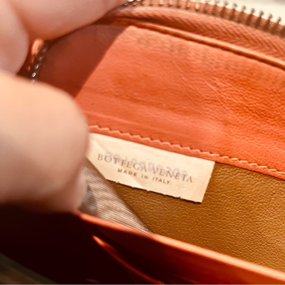 Bottega Veneta Pink Leather Wallet - Picture 7 of 12